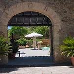 Antico Casale Del Poggio 4* קאפוטרה