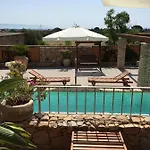 Antico Casale Del Poggio קאפוטרה